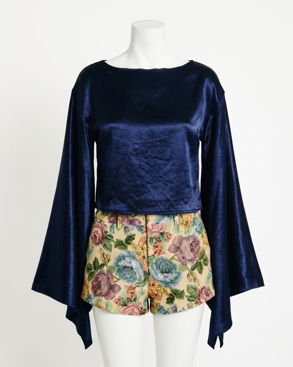 NEW LINE AND DOT avanelle top in navy